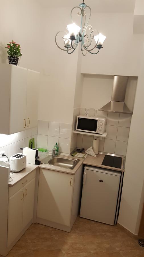 Authentic Akacfa Apartment Budapest Esterno foto