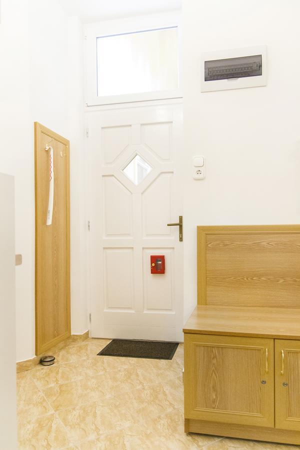 Authentic Akacfa Apartment Budapest Esterno foto