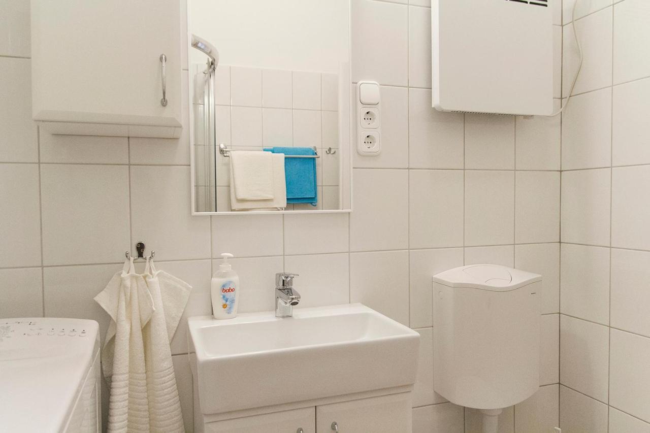 Authentic Akacfa Apartment Budapest Esterno foto